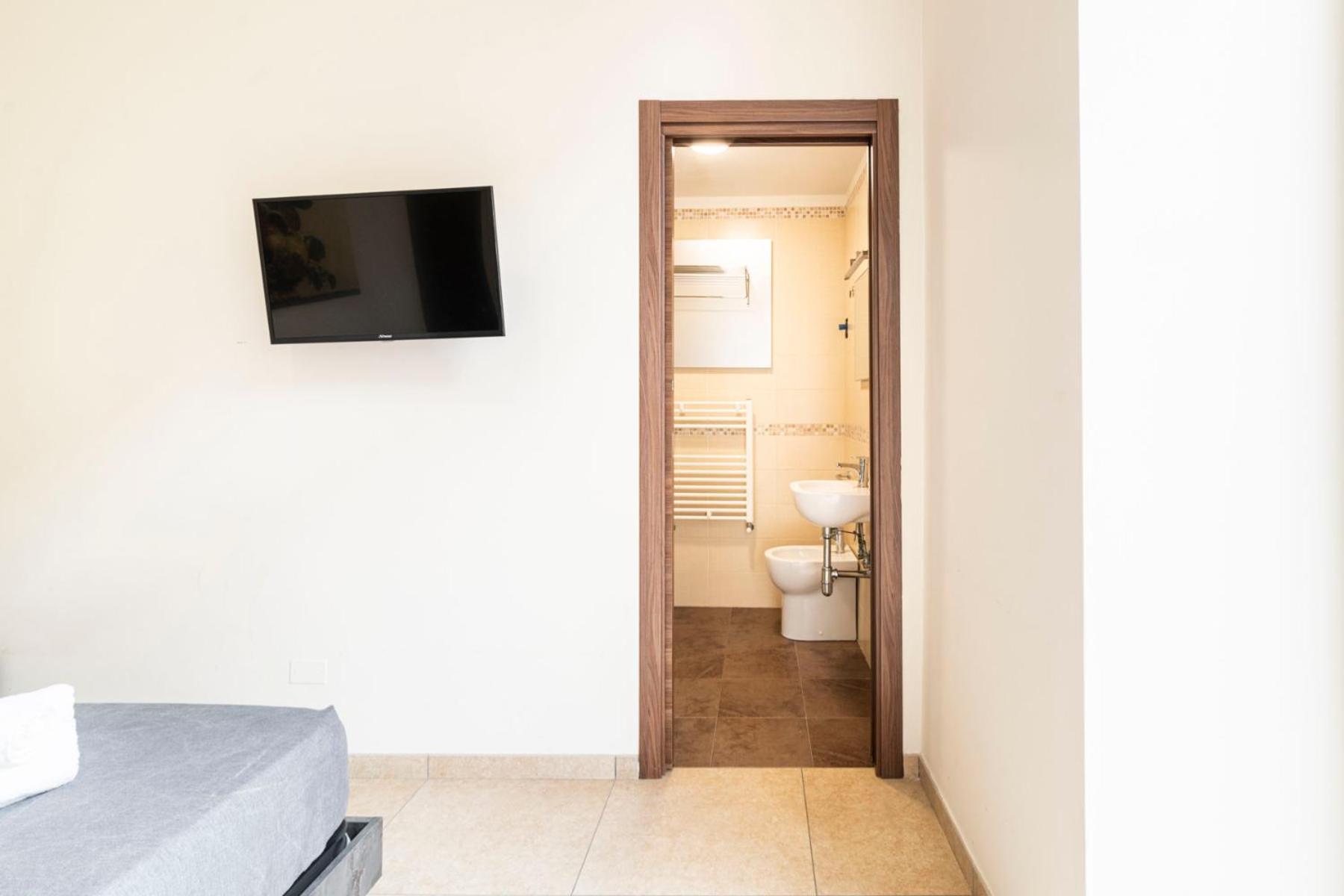 Bed and Breakfast Corso 138 - Sleep & Fly - By Domusextra Neapel Exterior foto