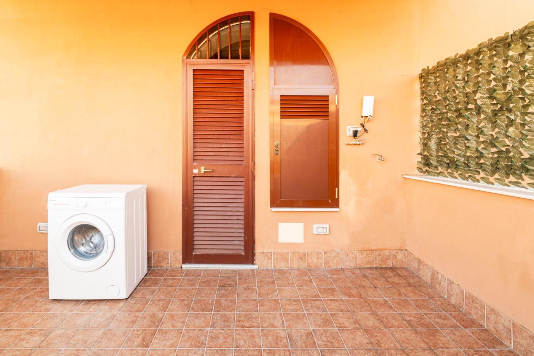Bed and Breakfast Corso 138 - Sleep & Fly - By Domusextra Neapel Exterior foto