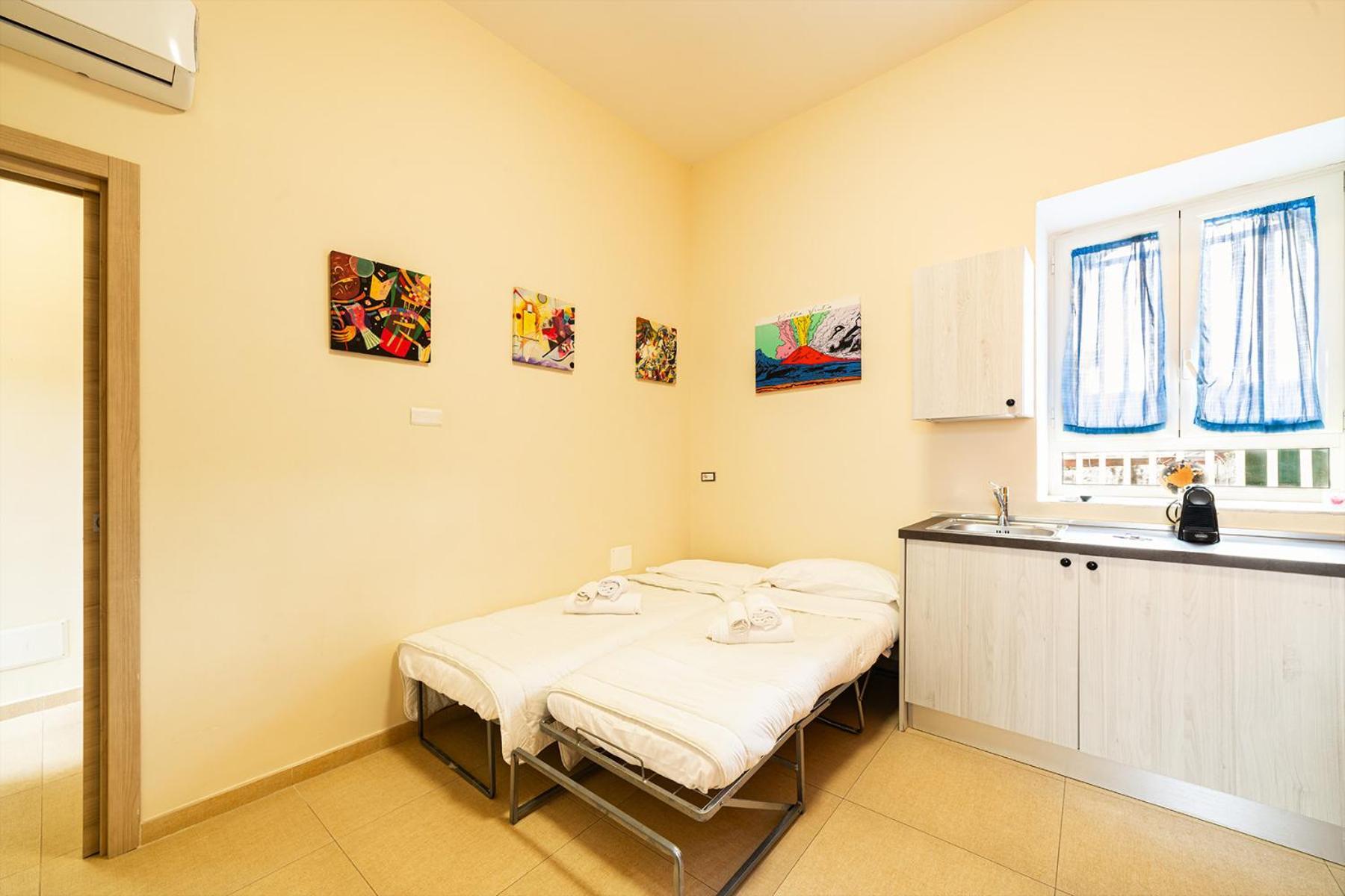 Bed and Breakfast Corso 138 - Sleep & Fly - By Domusextra Neapel Exterior foto