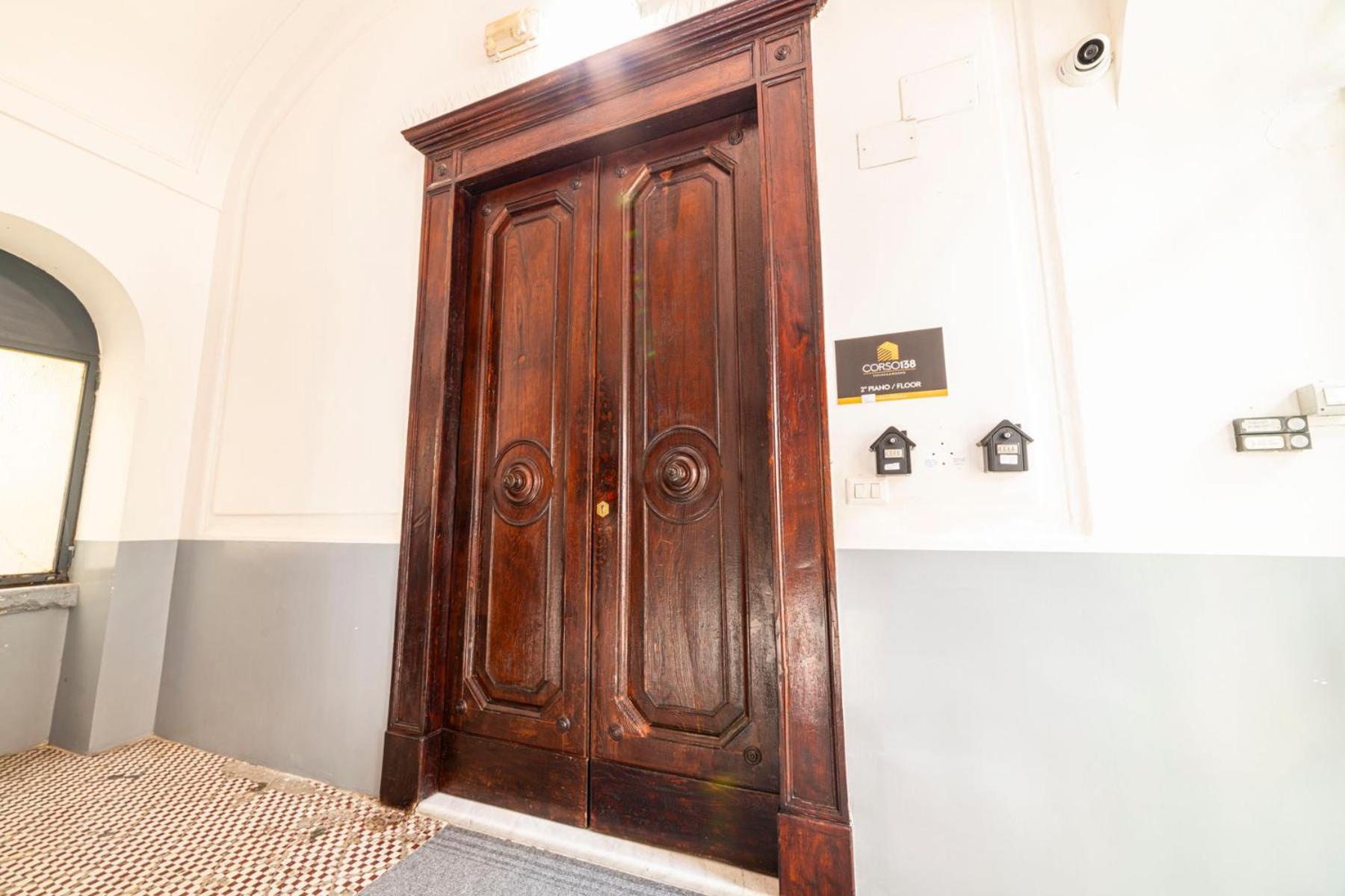 Bed and Breakfast Corso 138 - Sleep & Fly - By Domusextra Neapel Exterior foto