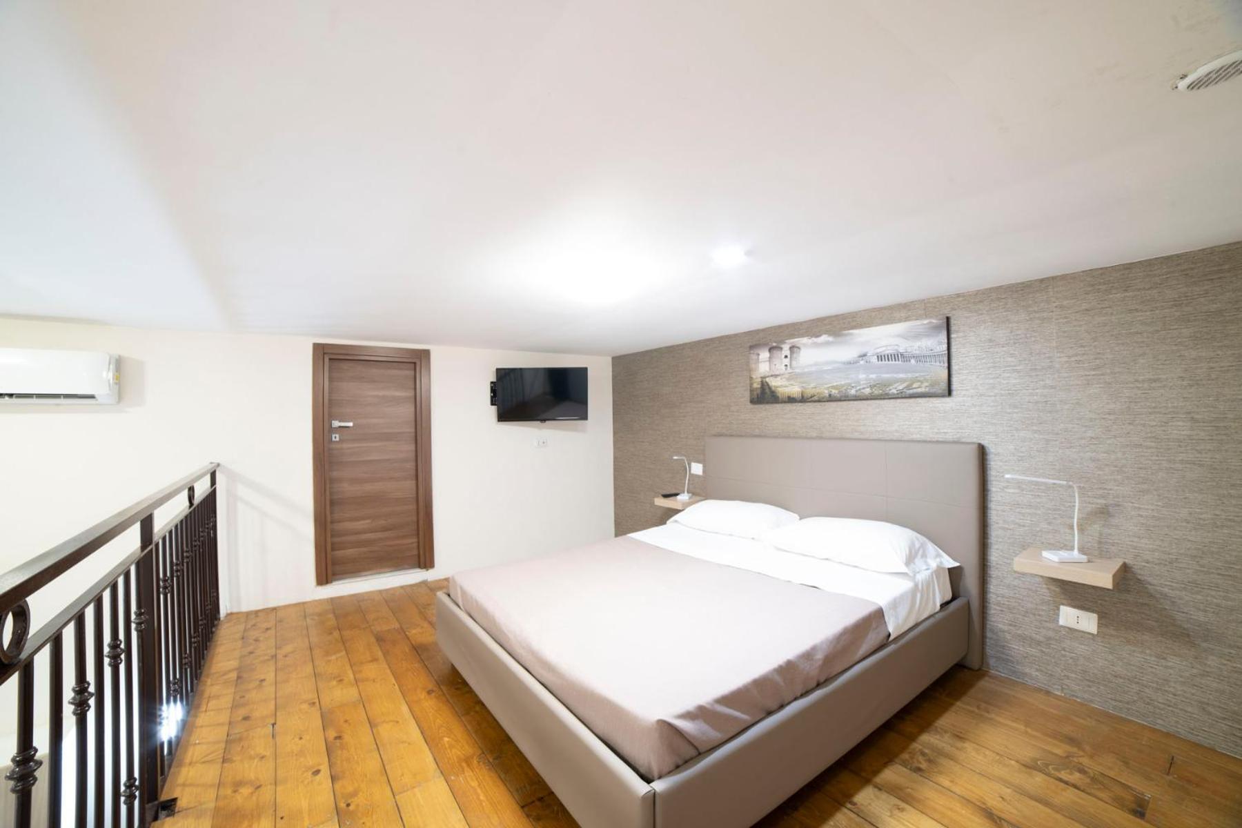 Bed and Breakfast Corso 138 - Sleep & Fly - By Domusextra Neapel Exterior foto